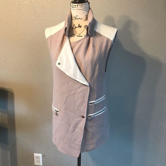 Wilfred timbre vest mauve white zip button style - Picture 3 of 12